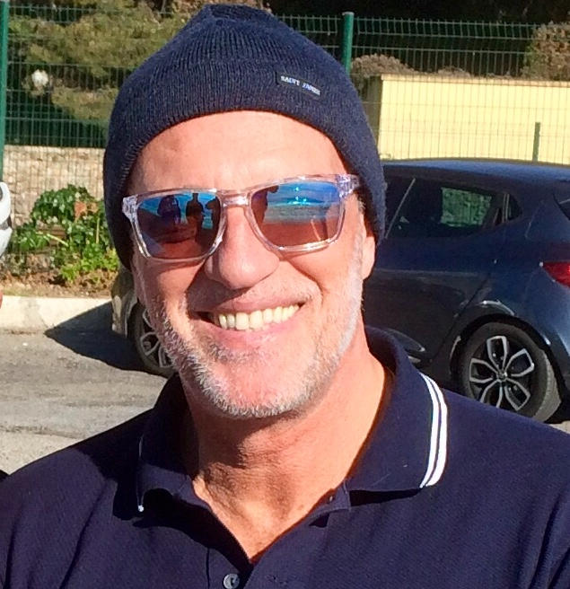 Bonnet de quart uni - en pure laine vierge (NOIR) - Customer Photo From Francois KOHLY
